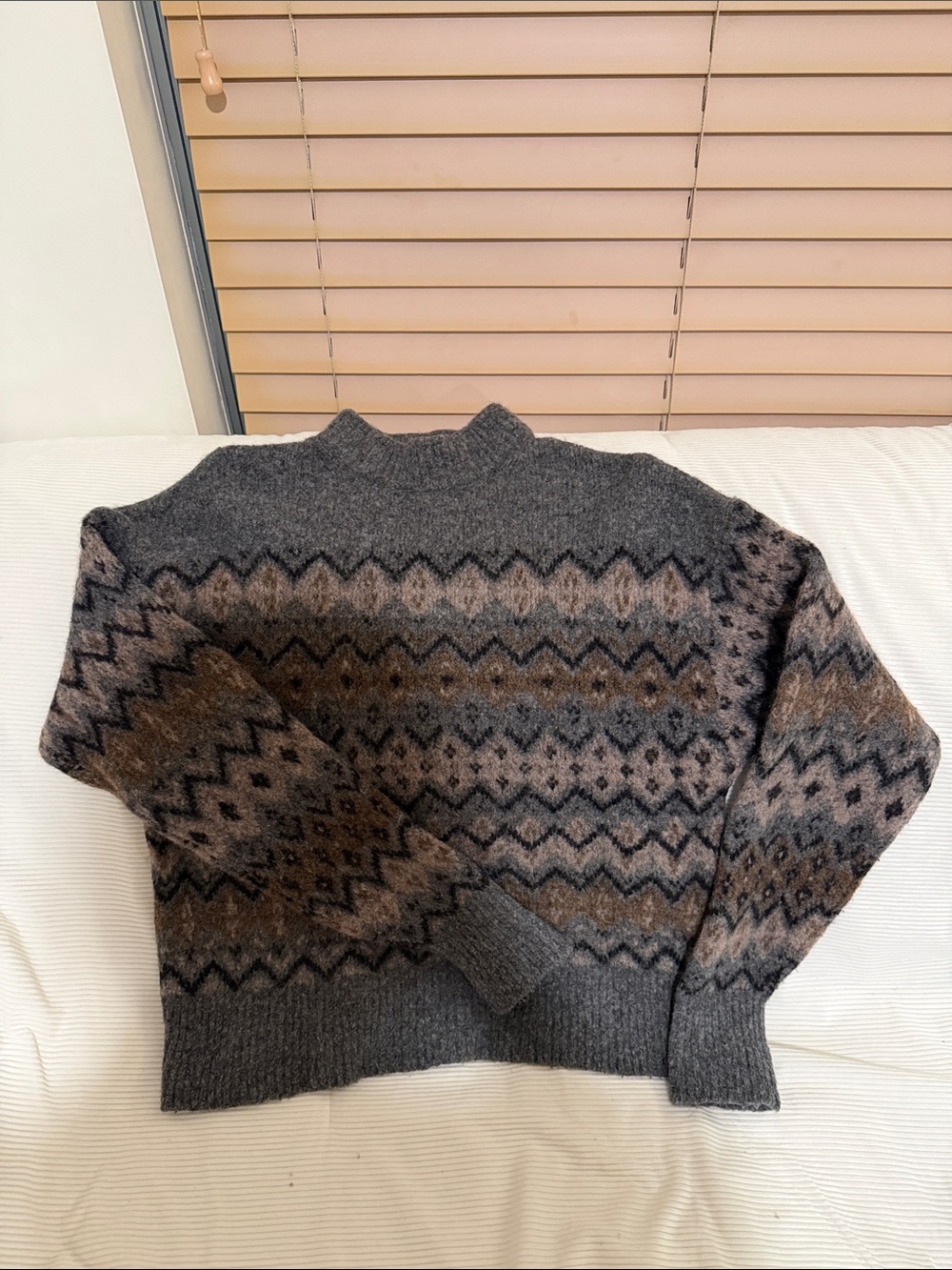 Aritzia Gray and Brown Fair Isle Turtleneck Sweater
